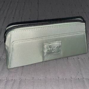 Lug Slumber Sage Green